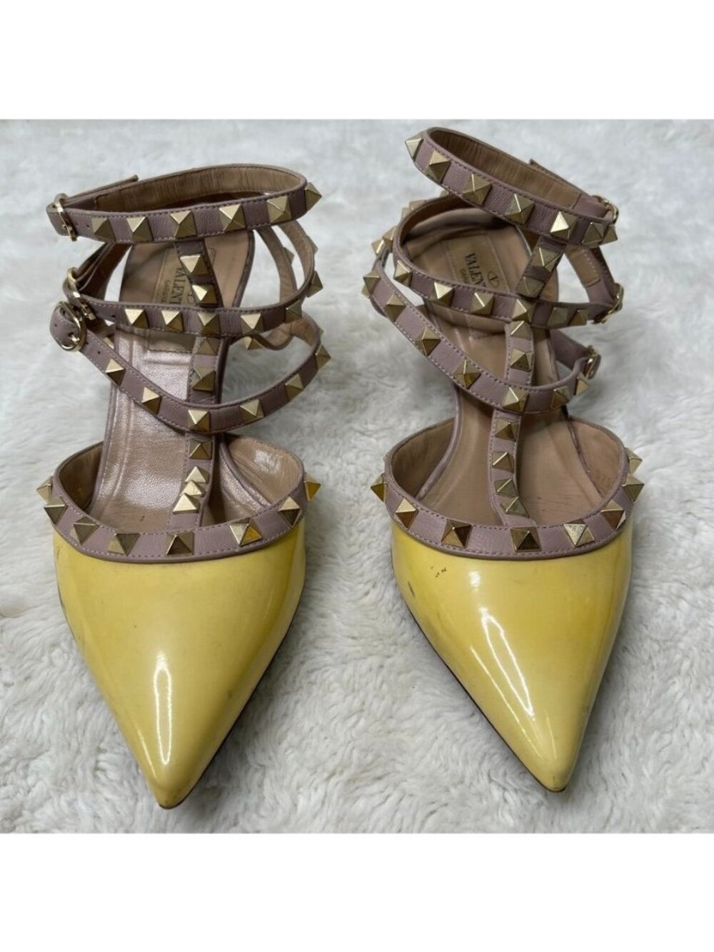Valentino Garavani Rockstud Caged Pumps Yellow Patent Leather Size 37 Heel 2.5 I